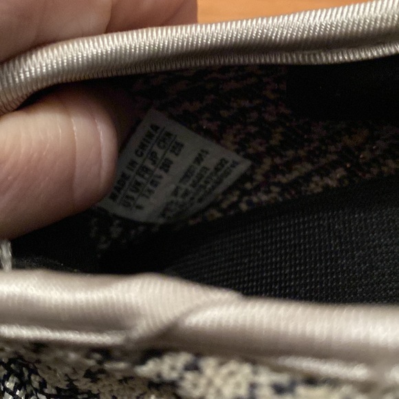 Yeezy Boost 350 Turtle Dove shoes size 8 bought from goat only worn twice - Picture 5 of 5